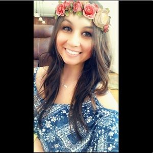 Meet your Posher, Crystal